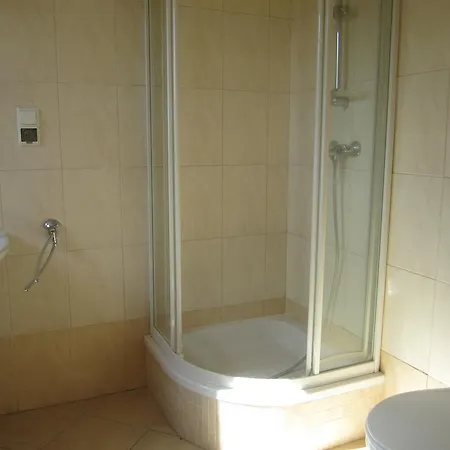 Paradiso Проживання в сім'ї *